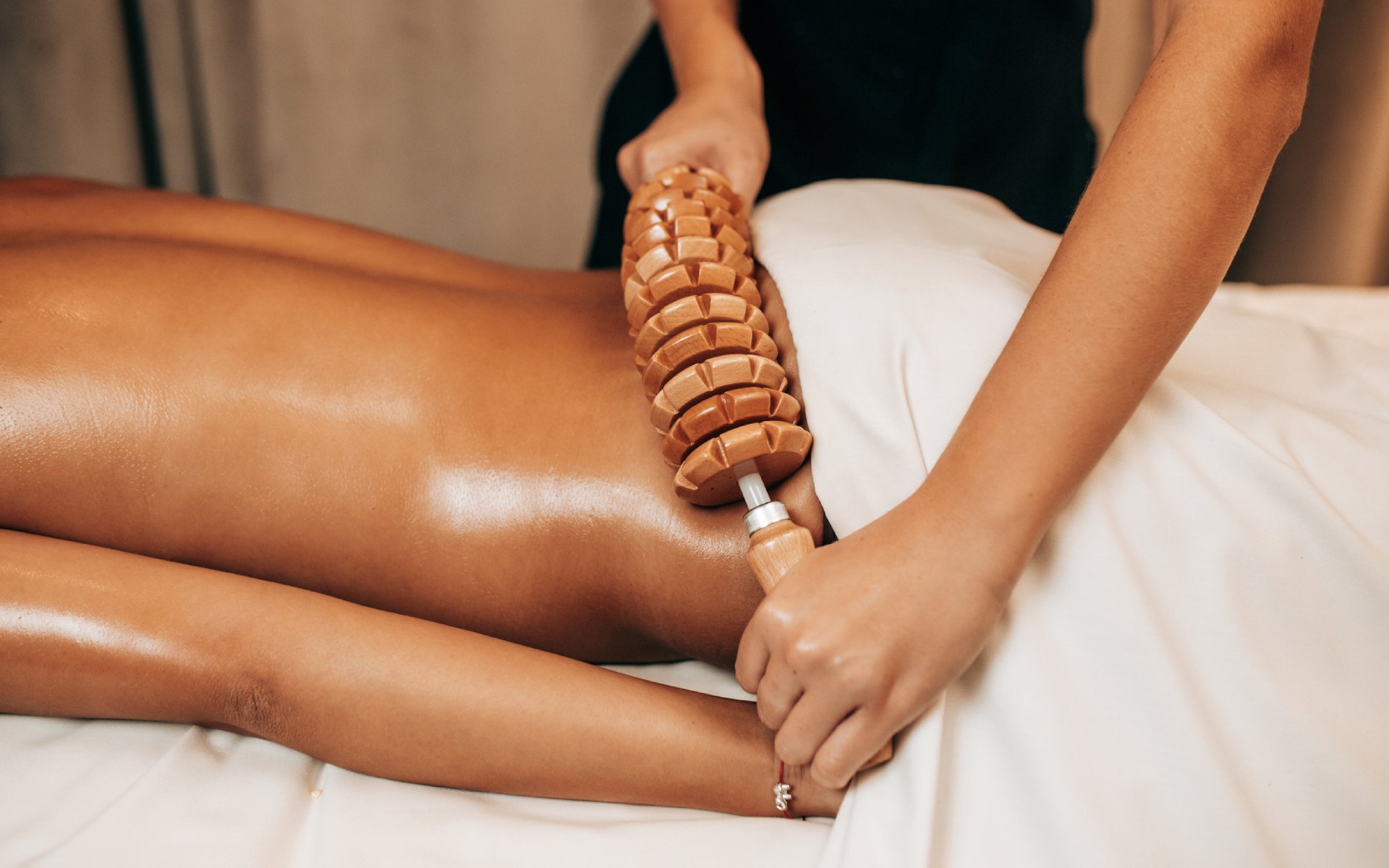 Massaggi con legni a Monterotondo